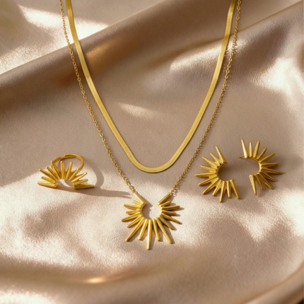 مجوهرات نصف دائرة شمسي