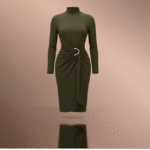 فستان طويل ضيق بياقة عالية