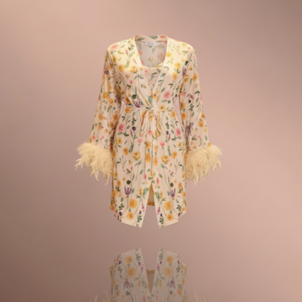 قميص نوم وردة بطبعة زهرية وشبكة ريش